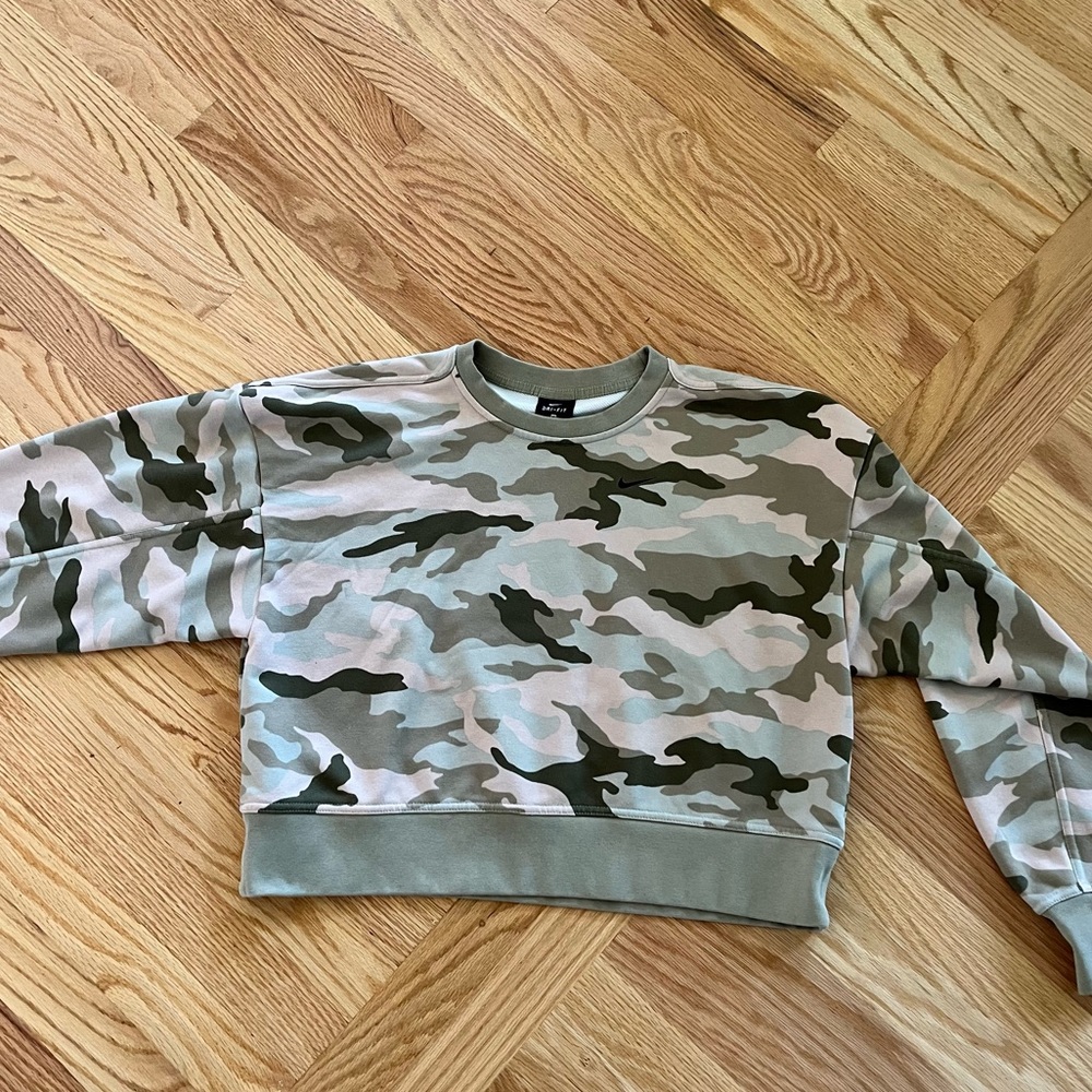 Nike Dri-Fit Cropped Sweatshirt